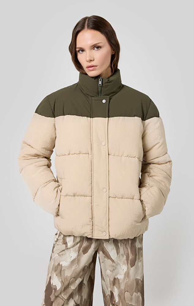 Hooded Polyfilled Jacket