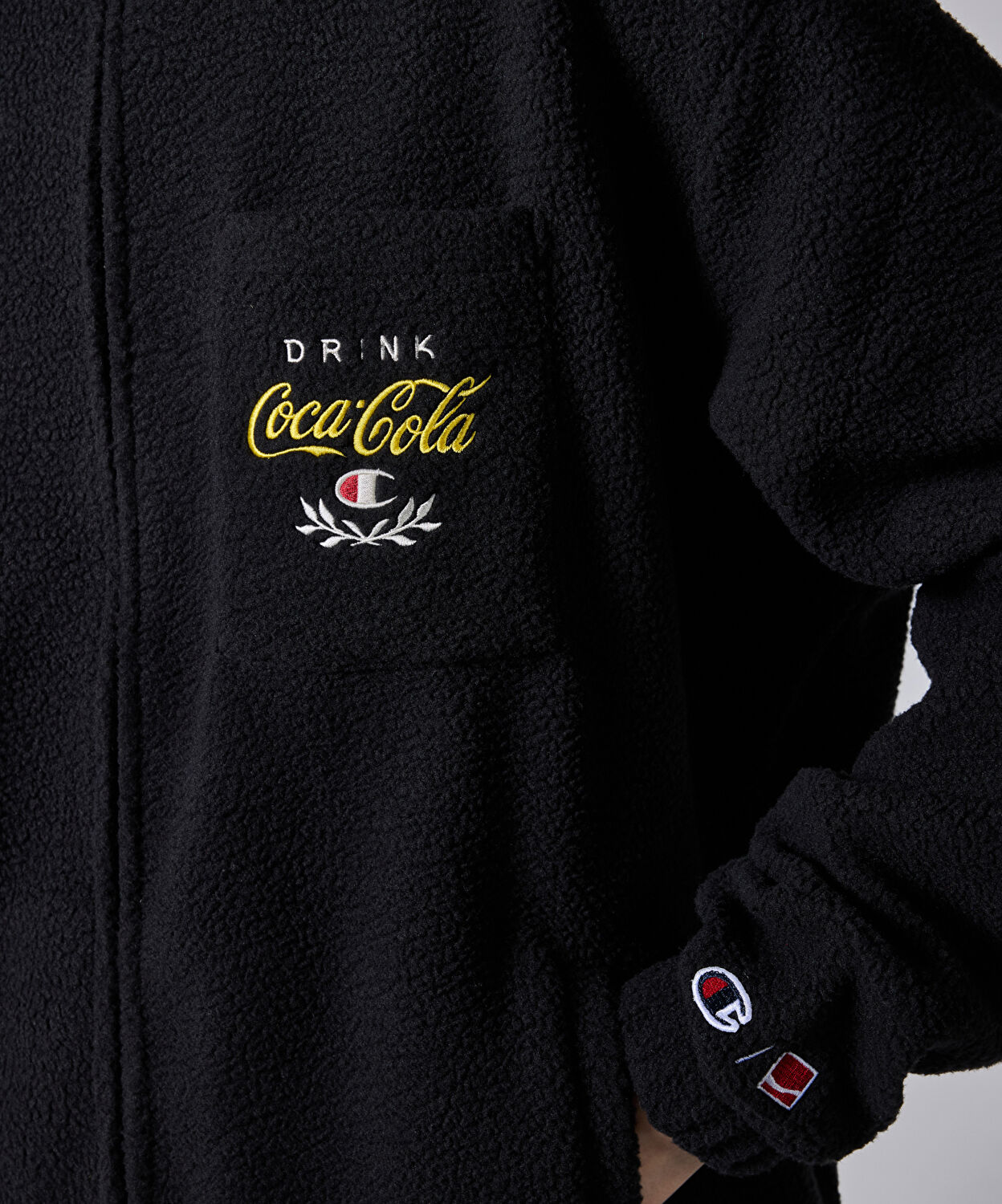Champion x Coca Cola Erkek Siyah Cozy Fit Full Zip Top | Champion