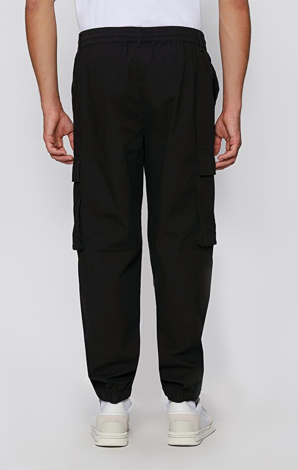 Elastic Cuff Cargo Pant