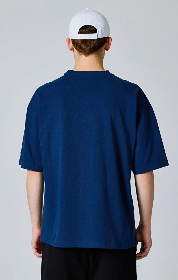 T T-Shirt
