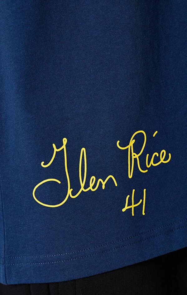 T T-Shirt