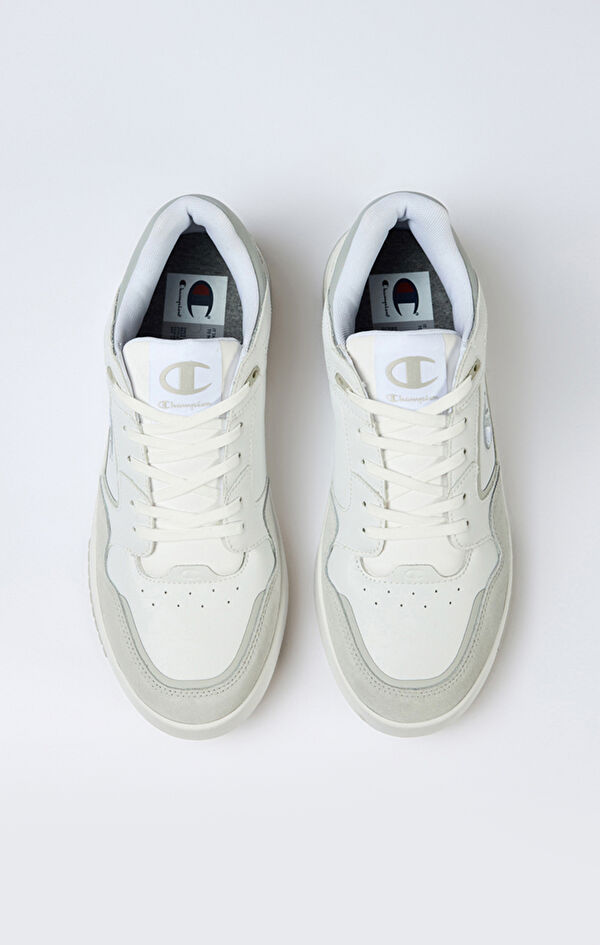 3 On Low Cut Shoe