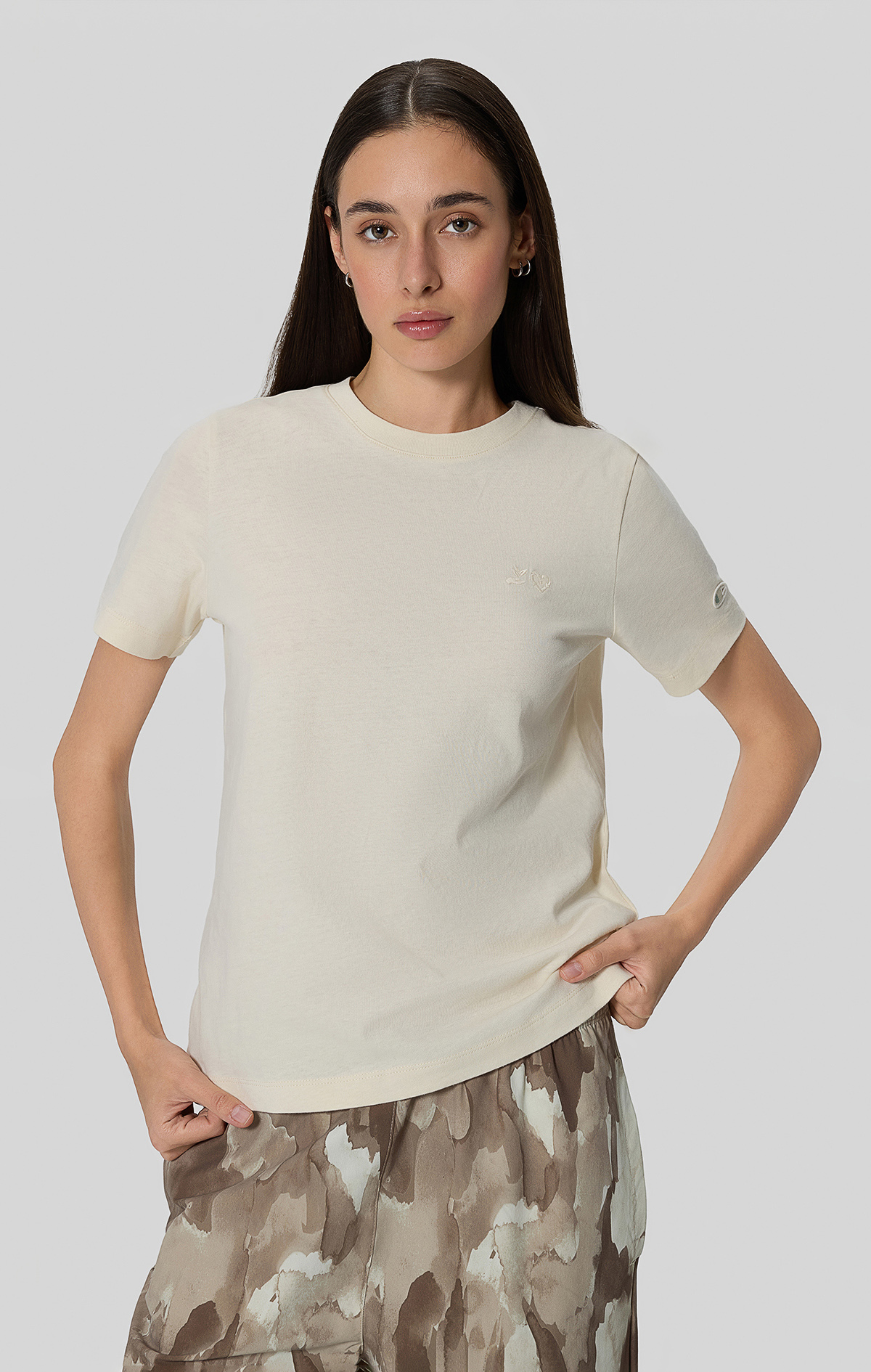 Eco Future Kadın Bej Standard Fit SS Tee | Champion Türkiye