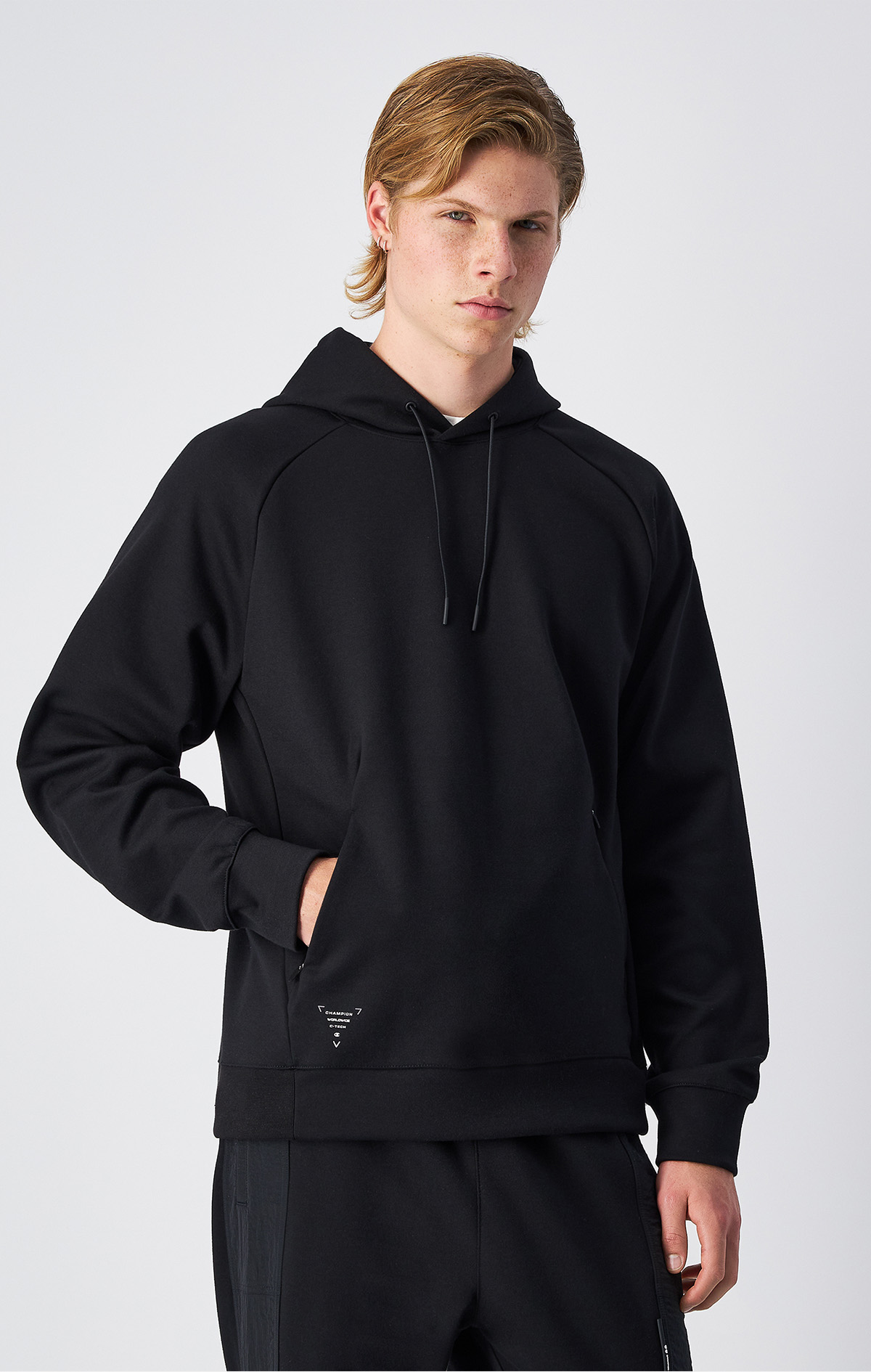 C-Tech Erkek Siyah Slim Fit Hooded Sweatshirt | Champion Türkiye